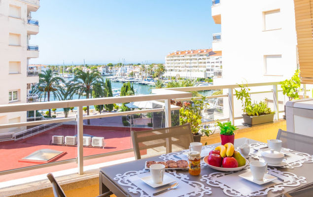 Club Nautic - Photo 1